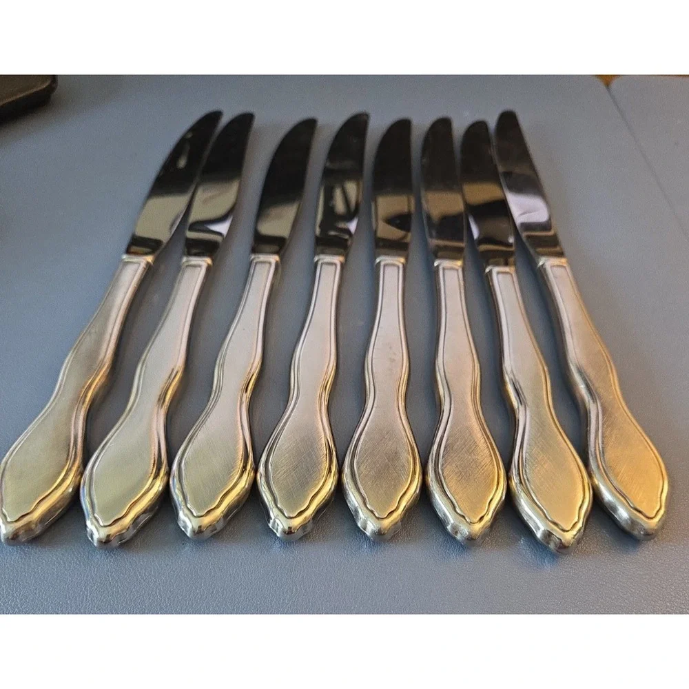 Oneida 1881 Rogers Twilight Dinner Knives 8 7/8